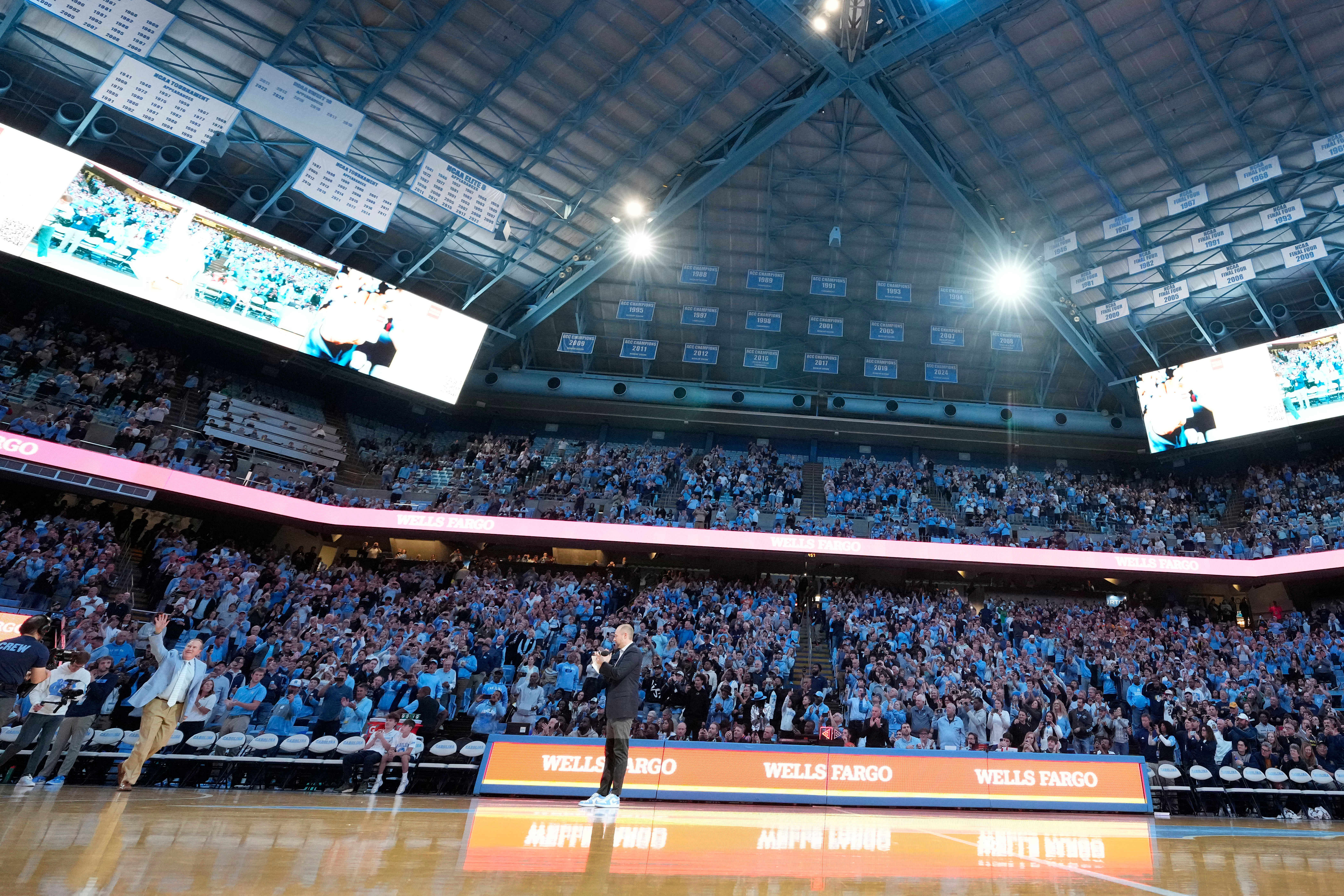 Bill Belichick is introduced during halftime at Dean E. Smith Center - Source: Imagn